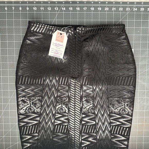 NWOT HLBandage Leather Metallic High Waist Bandage Skirt - Picture 7 of 9